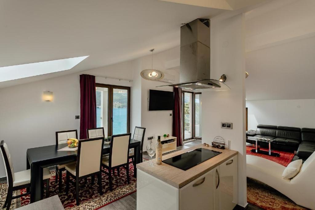 Apartments Joy Херцег-Новий Екстер'єр фото