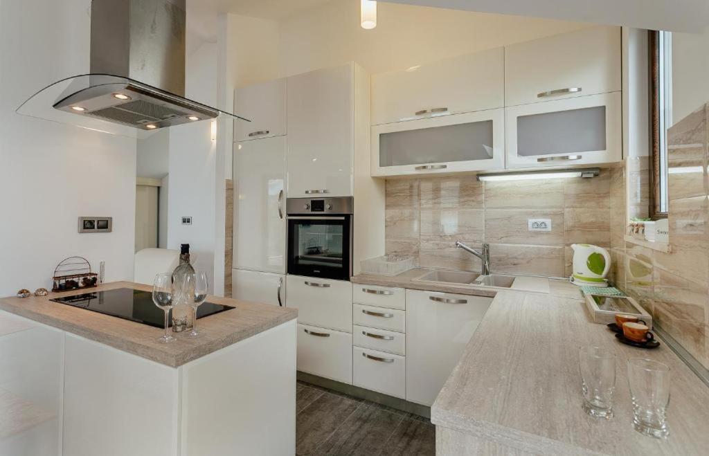 Apartments Joy Херцег-Новий Екстер'єр фото